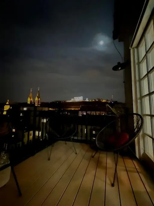 Apartment Romantic Terrace Studio In Karlin Prague
